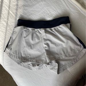 White under armour running shorts